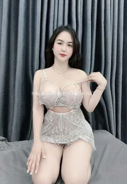 Melbourne escorts Emilia — 4